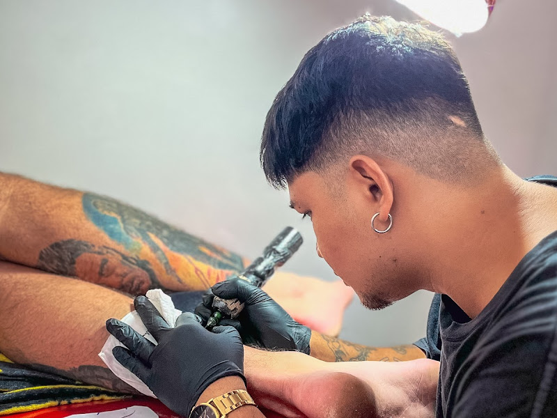 Meyok ikrr tattoo studio